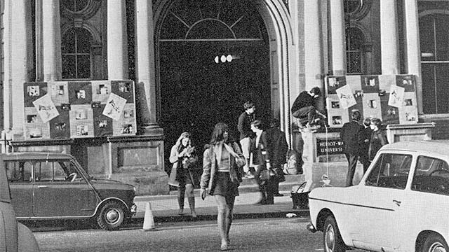 Students in front of the former LONDON CITY BUSINESS COLLEGE building on Chambers Street